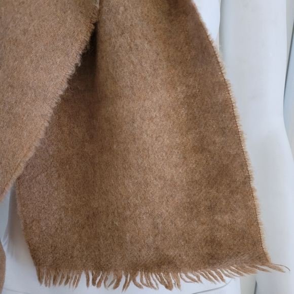neutral wool scarf - Picture 3 of 3